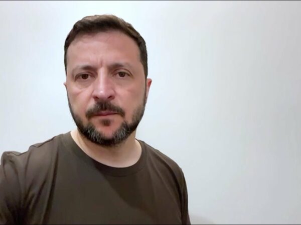 Росія намагається обманути світ і надалі затягувати цю війну. Звернення Володимира Зеленського 27.04