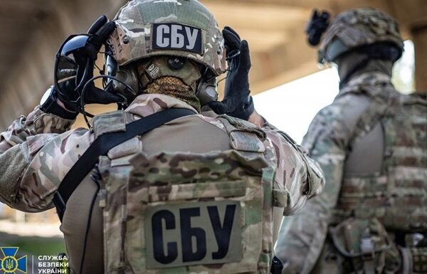 Новини України - Гуляла з дитиною та коригувала удари: на Житомирщині затримали агентку РФ