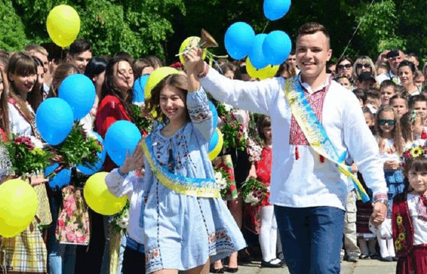 Новини Києва - КМДА назвала дату останнього дзвоника у школах Києва