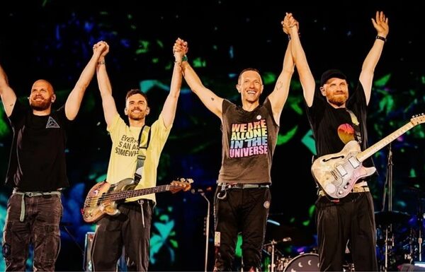 Новини культури - Кріс Мартін звернувся до українців після скандалу з росіянами