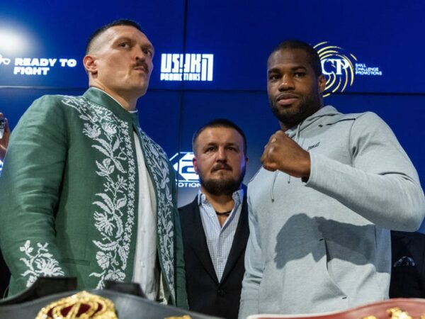 Новини спорту - Нова дата реваншу Усик - Дюбуа: менеджер українця відповів на "сенсацію"