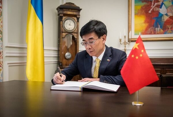 Новини України - Послу Китаю передали докази військової допомоги Пекіна Росії