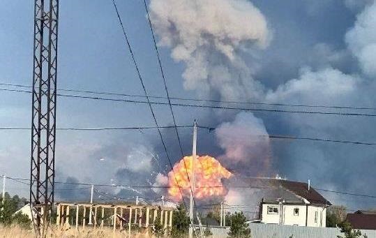 Новини світу - Пожежа на арсеналі у РФ: з'явилися супутникові фото