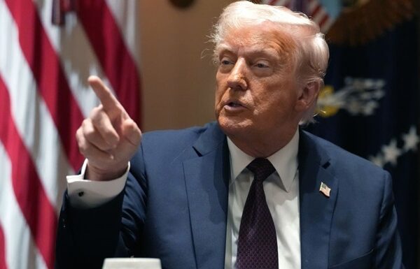 Новини світу - Позиція Зеленського шкодить переговорам - Трамп
