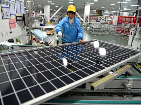 Новини бізнесу - США ввели мита до 3521% на імпорт сонячних батарей з Азії