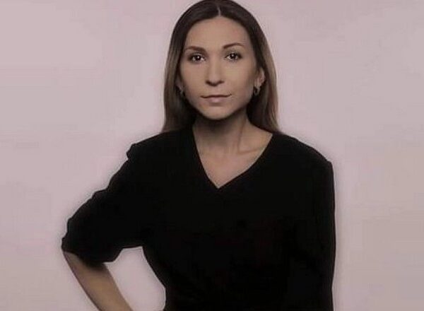 Без категорії - Тіло журналістки Рощиної повернули з Росії з вирізаними органами - ЗМІ