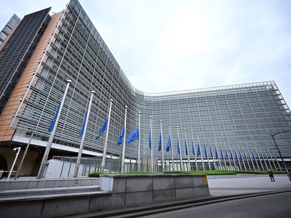 Новини політики - Єврокомісія відреагувала на визнання РФ щодо залучення військ КНДР
