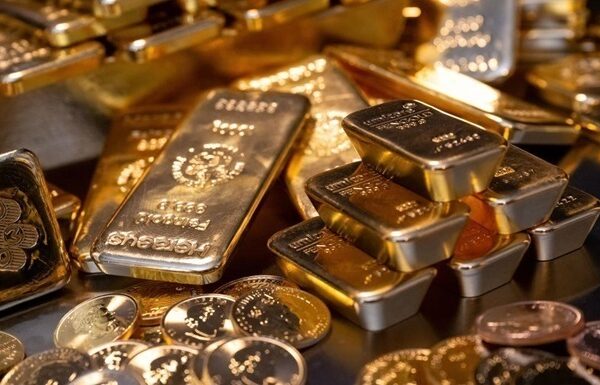 Новини бізнесу - Золото вперше в історії подолало рубіж у $3500