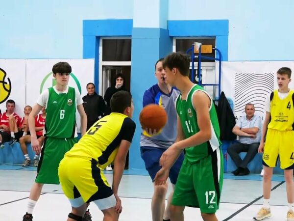 На Закарпатті провели обласний етап «Пліч-о-пліч всеукраїнські шкільні ліги» з баскетболу