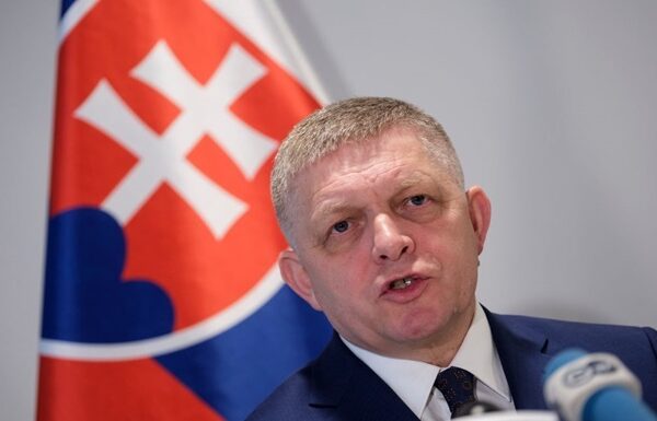 Новини світу - Фіцо пообіцяв Путіну ветувати європейську заборону на енергоресурси з РФ