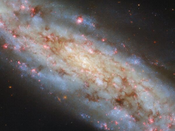 Технології - Хаббл зняв похилену галактику NGC 3511