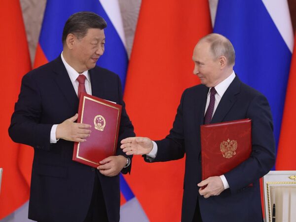 Новини світу - Китай утричі скоротив інвестиції в Росію