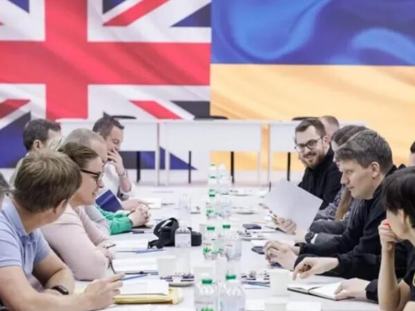 Новини України - Київ і Лондон підписали мільярдну угоду на зброю