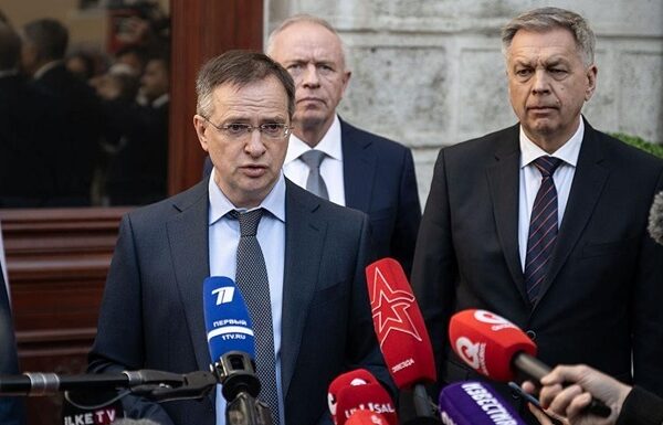 Новини світу - Кремль заявив про "погрози" для родини Мединського
