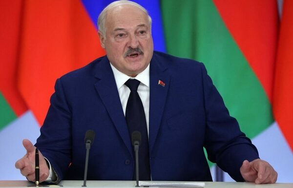 Новини світу - Лукашенко доручив ремонтувати судна для РФ