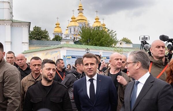Новини світу - Макрон назвав кількість військових, яких можуть розгорнути в Україні