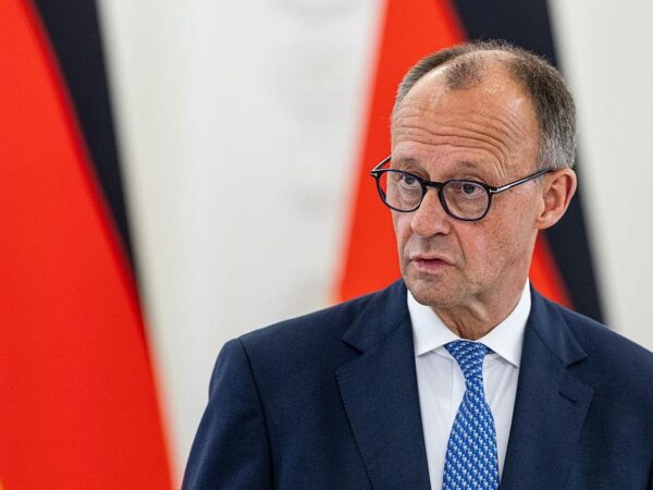 Новини світу - Мерц уточнив заяву про далекобійні удари по Росії