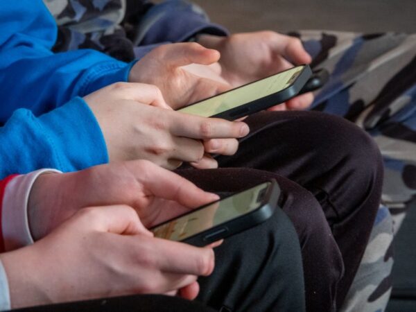 Новини України - На Львівщині школярі змусили підлітка з аутизмом позувати на відео голим