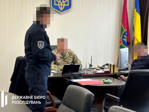 Новини України - Посадовець ДПСУ зводив будинок силами підлеглих