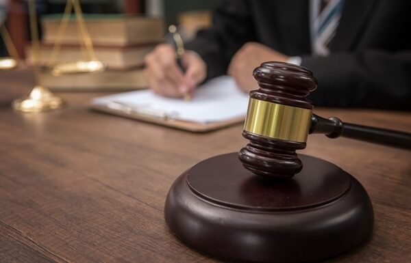Новини України - Посадовця Федерації профспілок ув’язнили за спробу підкупу судді