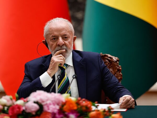Новини світу - Президент Бразилії планує вмовити Путіна на перемови з Зеленським