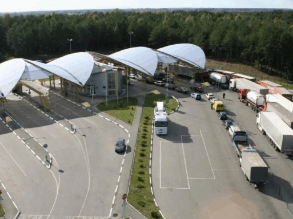 Новини світу - Пункт пропуску Ягодин - Дорогуськ розблоковано