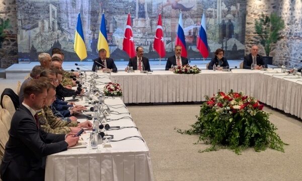Новини України - РФ поширює фейк про перекладача української делегації у Стамбулі - ЗМІ