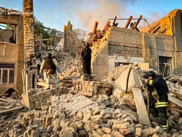 Новини України - РФ вдарила дронами по адмінбудівлі на Куп'янщині