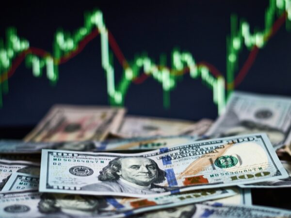 Новини бізнесу - Ринки злетіли після рішення суду щодо мит Трампа