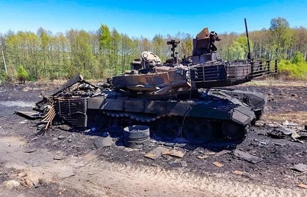 Новини України - Росія почала продавати на металобрухт свої танки, підбиті в Україні