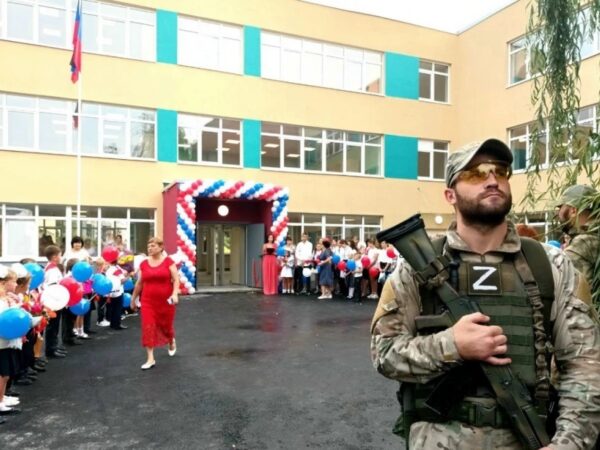 Новини України - Росіяни на окупованій Луганщині закриють понад 100 шкіл - ОВА