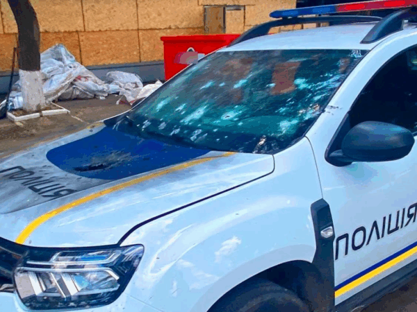 Новини України - Росіяни скинули вибухівку з дрона на авто поліції на Херсонщині