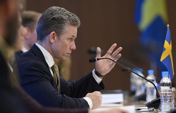 Новини світу - Швеція виділила 410 млн євро на зброю для України