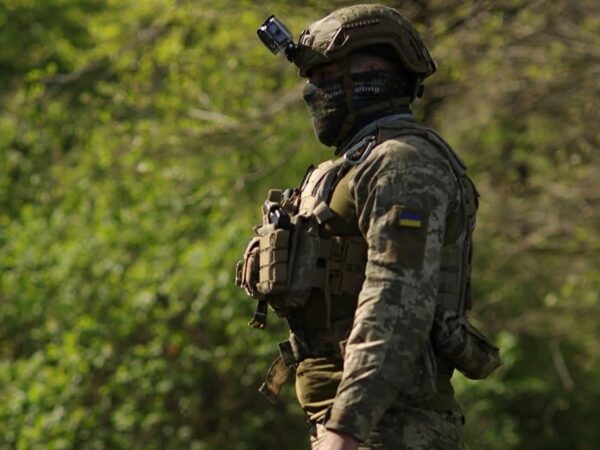 Новини України - ССО показали відео з узяттям в полон групи росіян