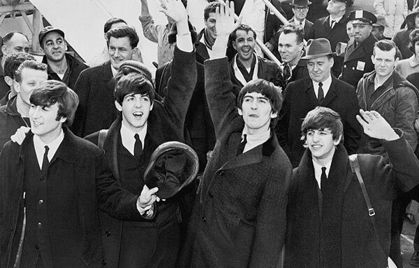 Новини культури - Стало відомо, хто напише сценарій до фільму про The Beatles