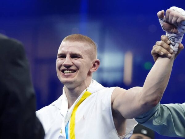 Новини спорту - Судді одноголосно віддали перемогу Богачуку в бою з Фоксом