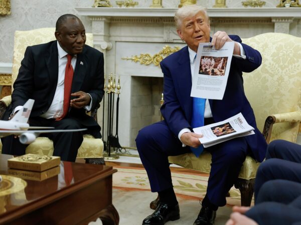 Новини світу - Трамп накинувся на президента ПАР зі звинуваченнями