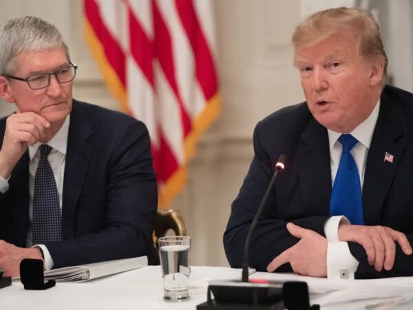 Новини бізнесу - Трамп персонально сказав Тіму Куку, що не хоче виробництва Apple в Індії