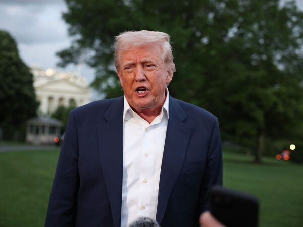 Новини світу - Трамп вимагає, щоб Україна погодилася на переговори з РФ у Туреччині