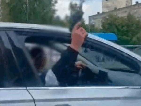 Новини Києва - У Києві чоловіки влаштували стрілянину з вікна авто