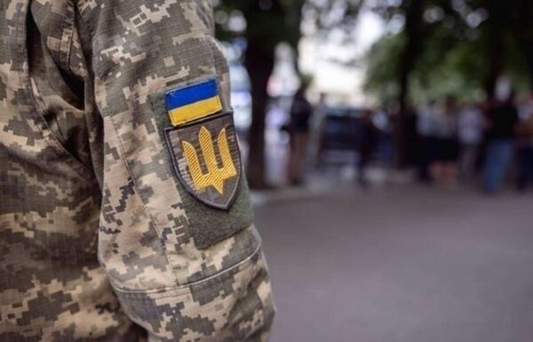 Новини України - У Львові працівники ТЦК схопили напівбосого чоловіка