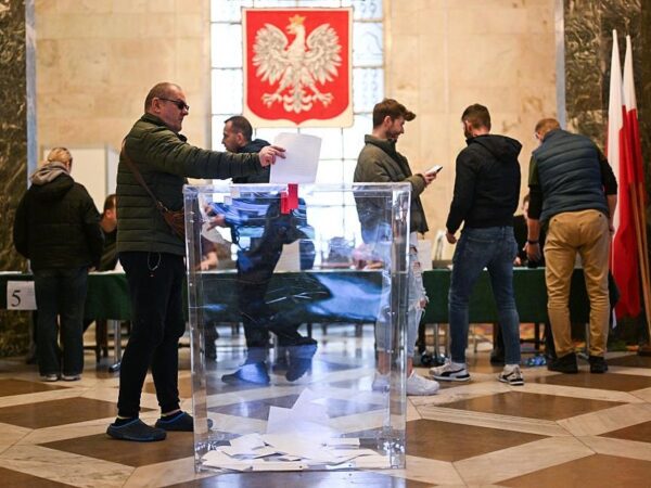 Новини світу - У Польщі підвели підсумки першого туру виборів президента