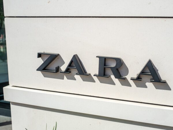 Новини бізнесу - У РФ магазини Zara працюють під іншими вивісками - ЗМІ