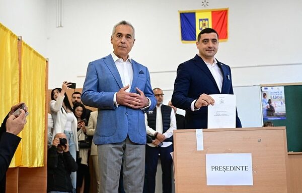 Новини світу - У Румунії лідирує кандидат, у якого територіальні претензії до України