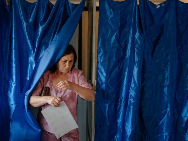 Новини світу - У Румунії підрахували 96% голосів: результати