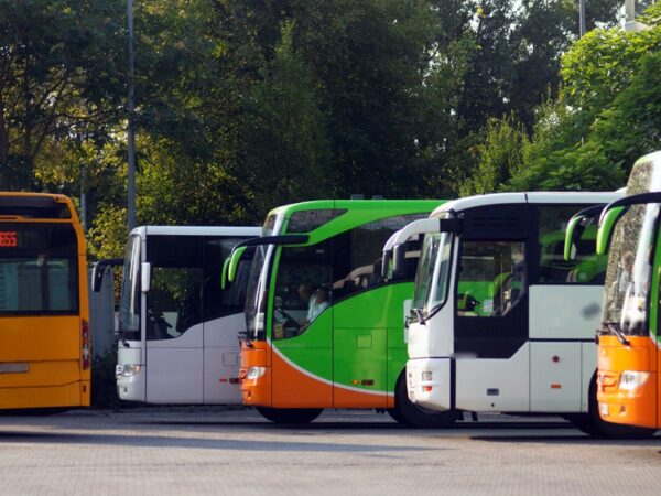 Новини бізнесу - Україна імпортувала автобусів на $13 млн з початку року