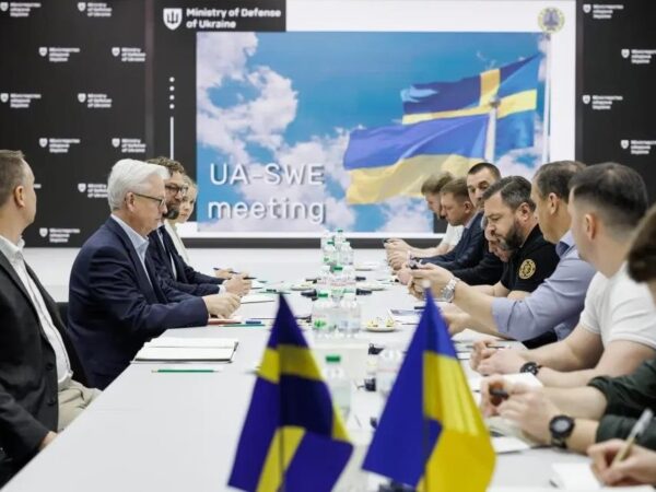 Новини України - Україна та Швеція домовились про модернізацію літаків
