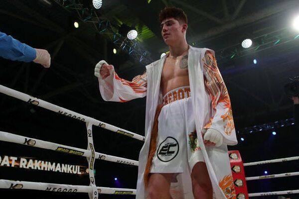 Новини спорту - Українець Чеботар проведе перший бій за чемпіонство WBC