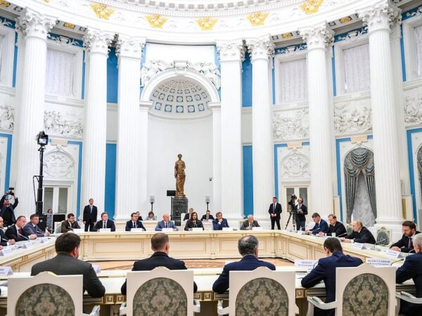 Новини бізнесу - Уряд РФ попередив про загрозу погіршення ситуації в економіці