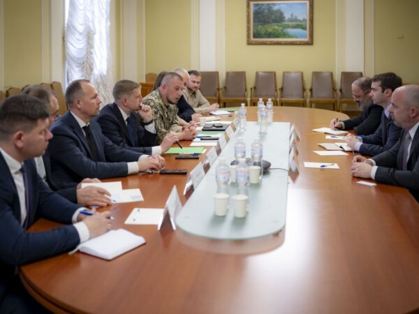 Новини України - В ОП провели зустріч з делегацією Сенату США